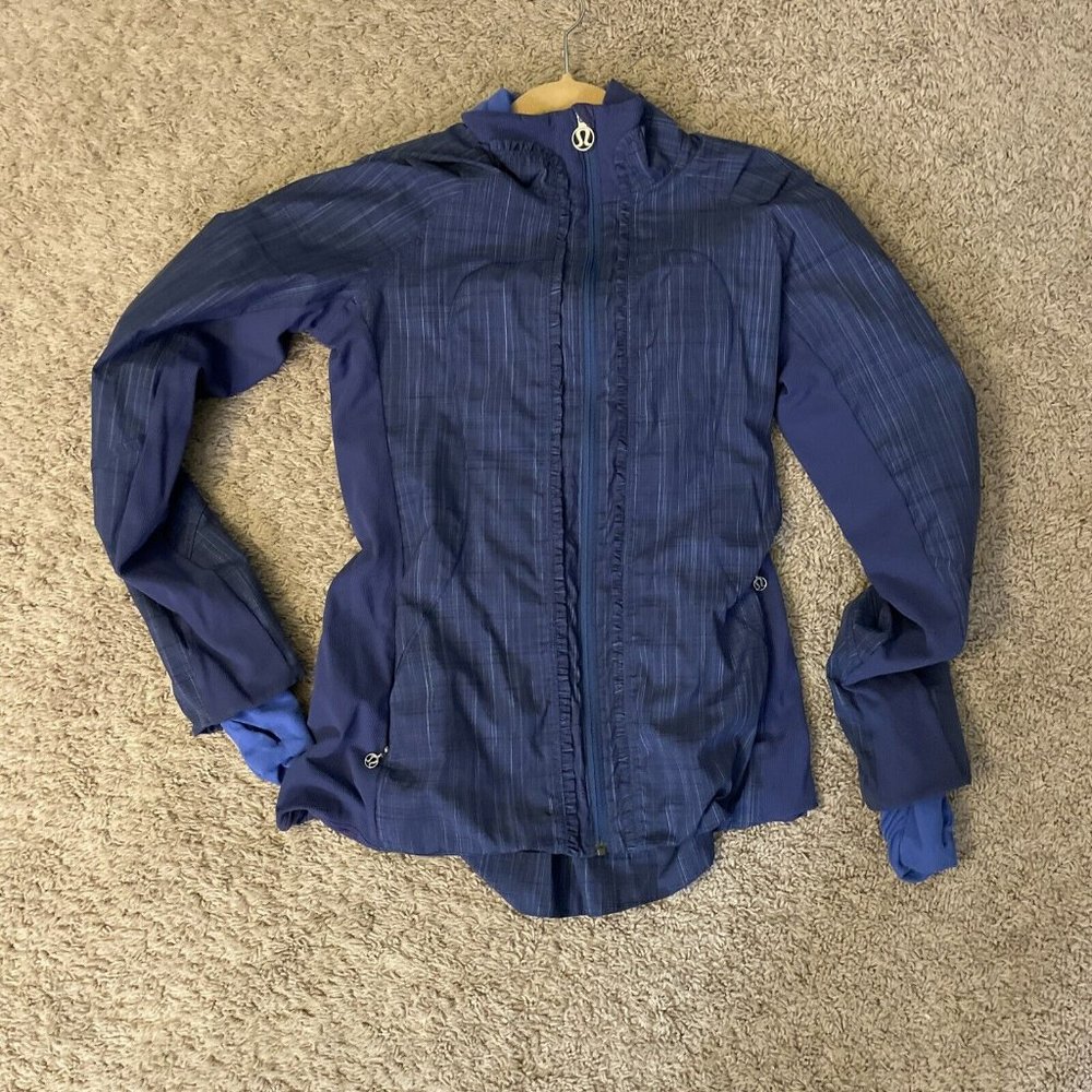 Lululemon Women's Ahead Of The Curve Zip Up Jacket Size Medium